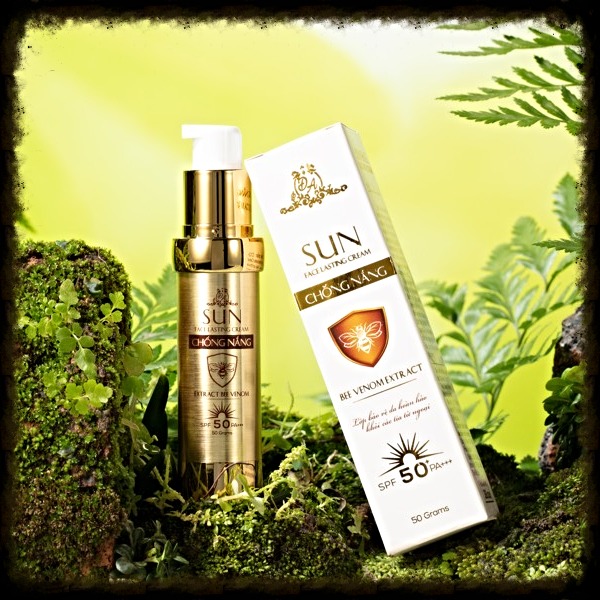Kem Chống Nắng Nọc Ong Collagen X3