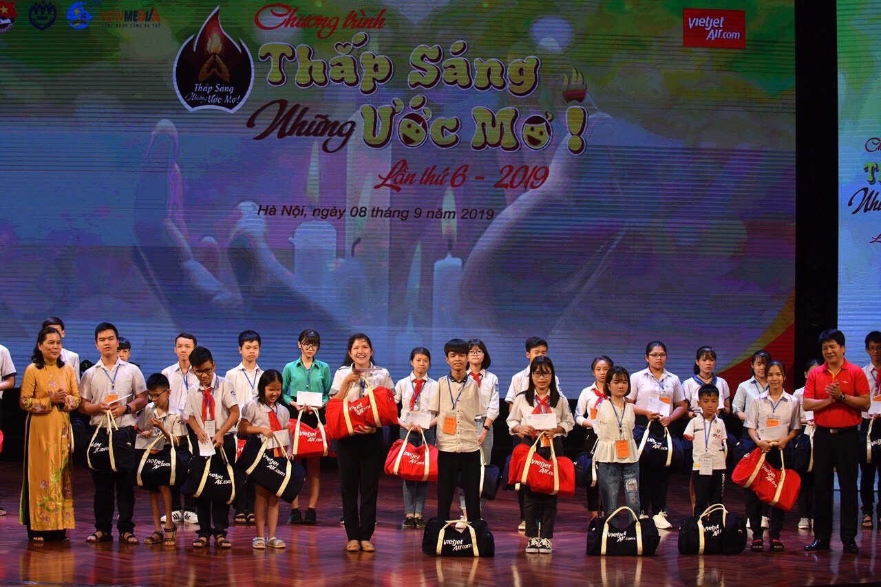 Công Ty Mỹ Phẩm Đông Anh Đồng Hành Cùng Chương Trình 