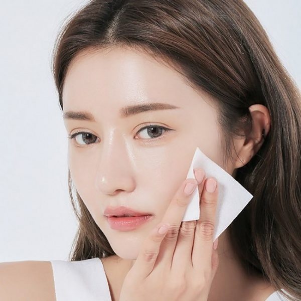 Thoa lại kem chống nắng đúng cách để đảm bảo làn da được bảo vệ